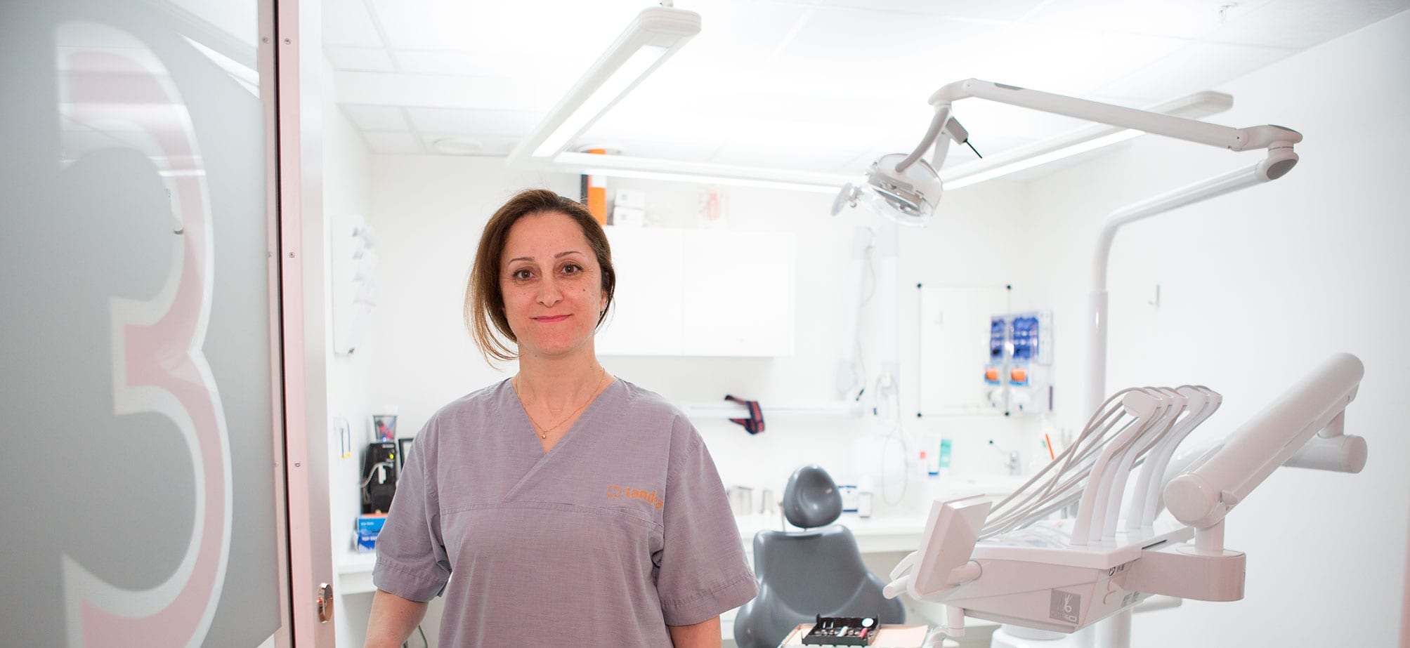 Tandskötare i behandlingsrum